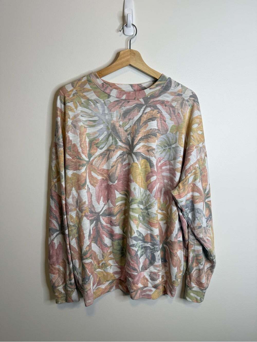 Show Me Your MuMu tropical palm palmer Crewneck Sweater size medium